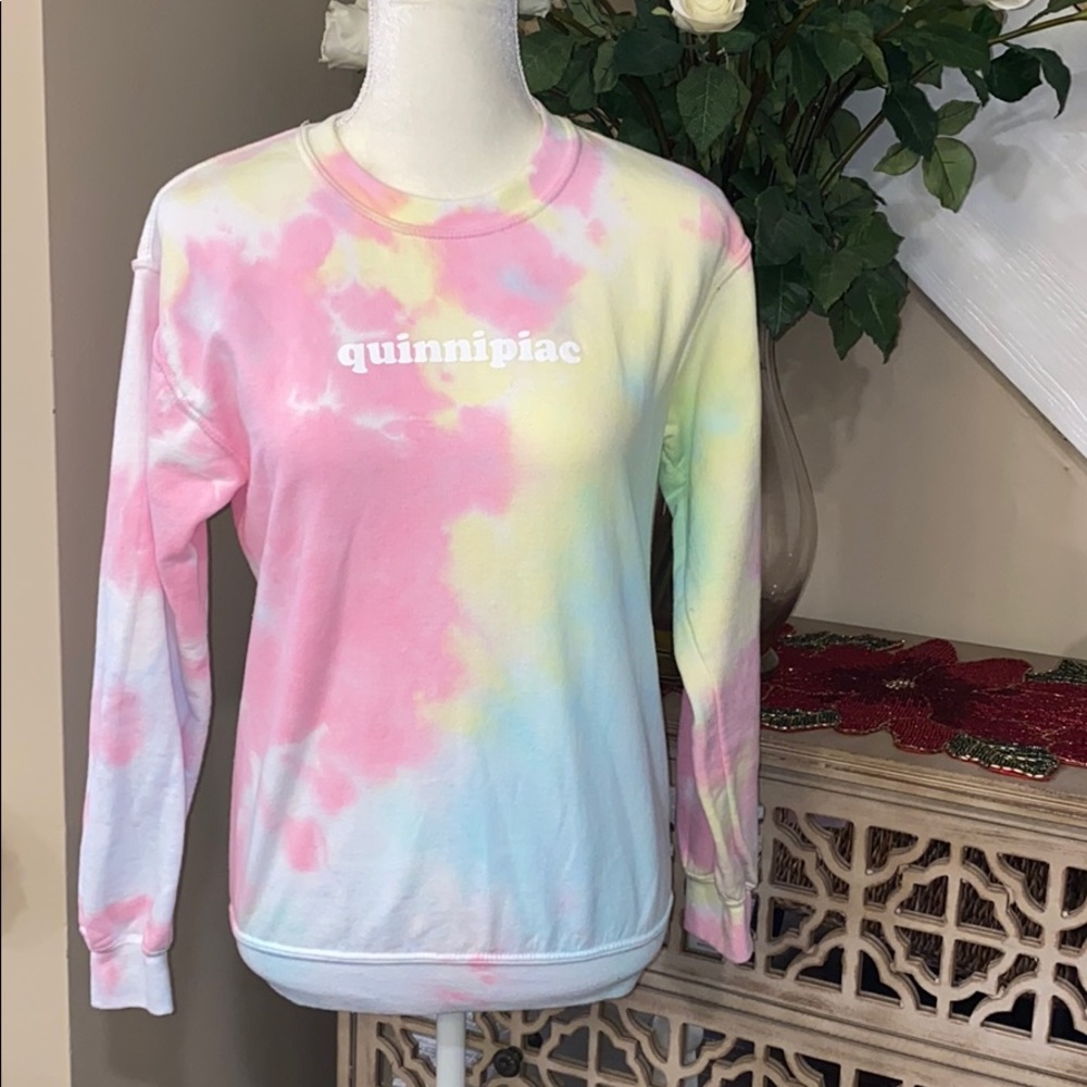 Quinnipiac Crewneck